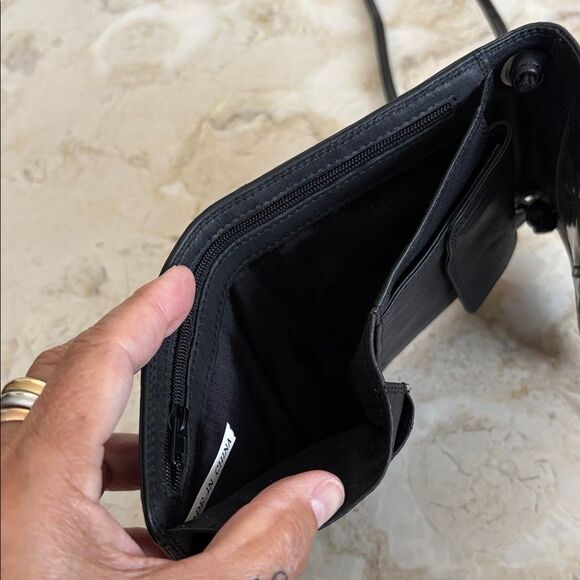 Delane Black Leather Tri-Fold Wallet Crossbody - Picture 12 of 14